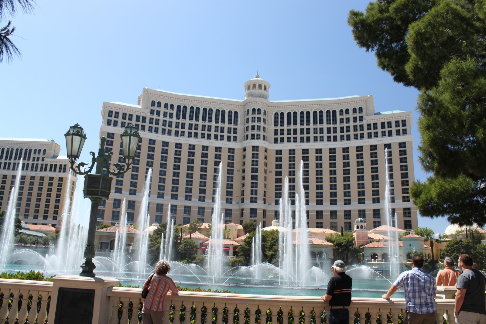 HayleysMom on Vegas Top 5 "Must See" Las Vegas Strip Hotels 1 Bellagio