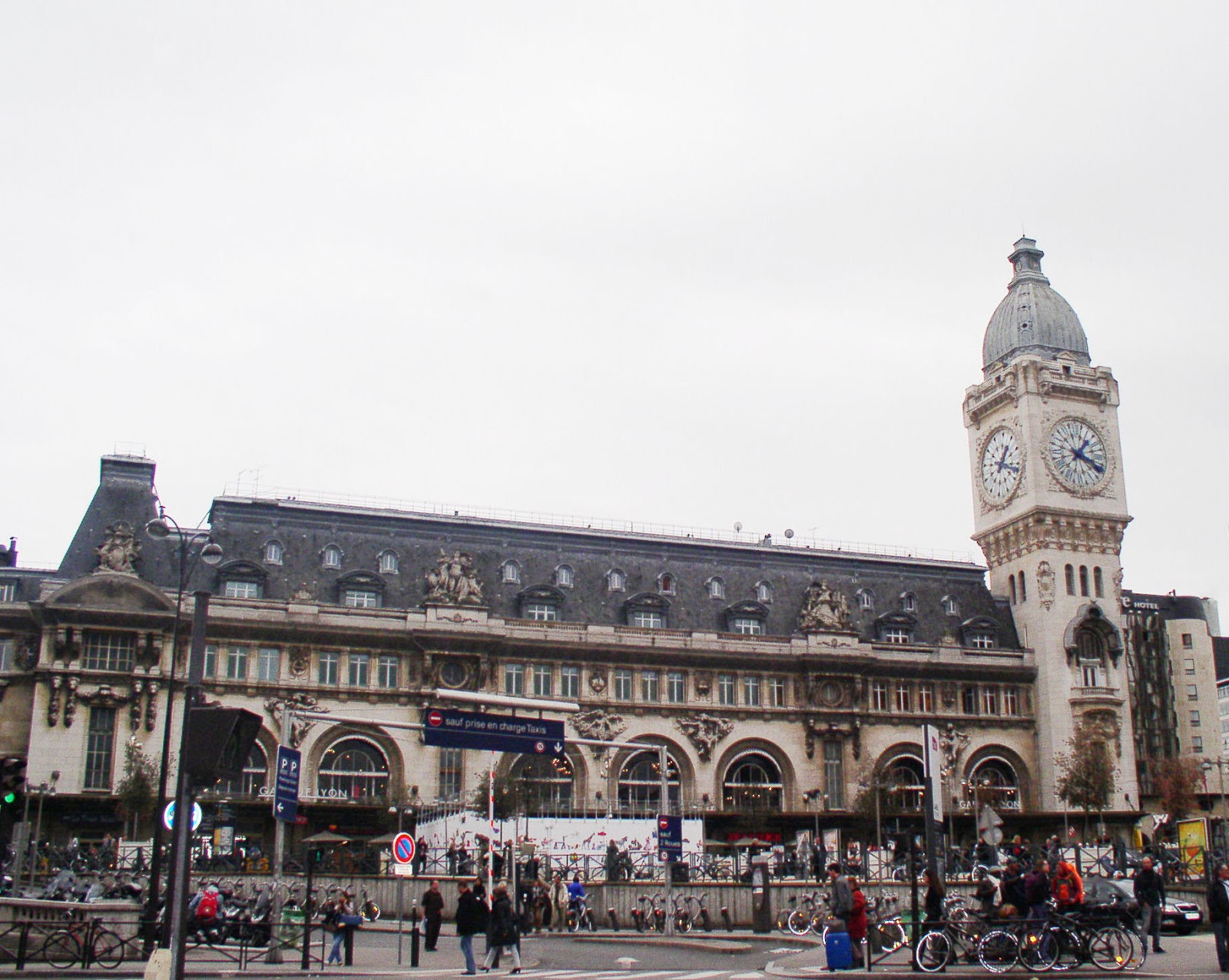 From Paris with Love Gare de Lyon