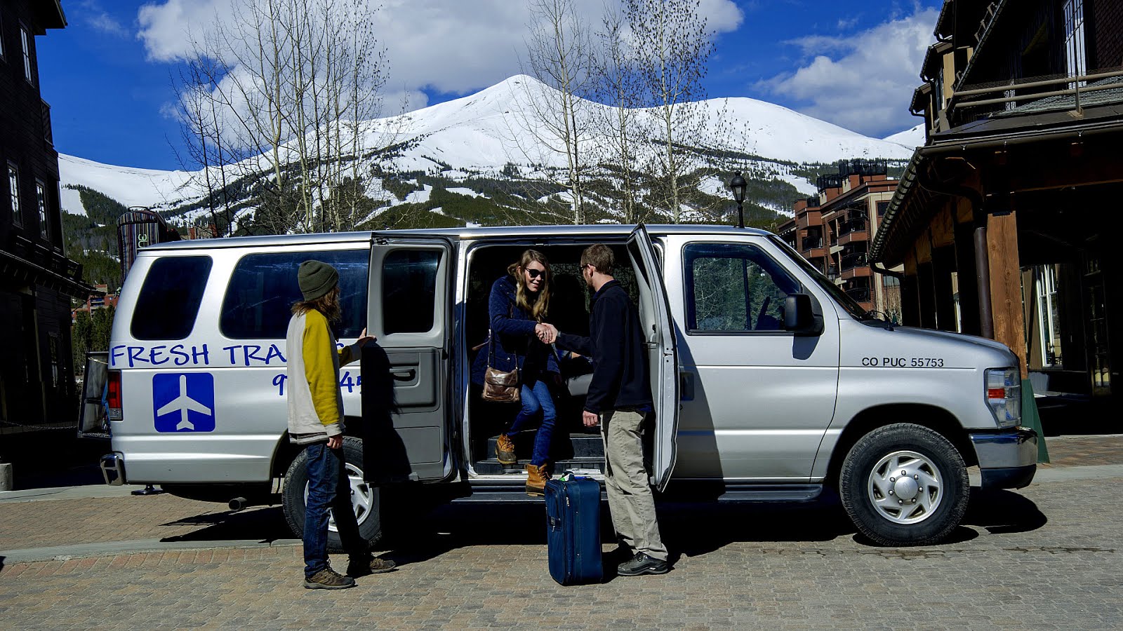 Denver International Airport Hotel Shuttle Trip to Airport