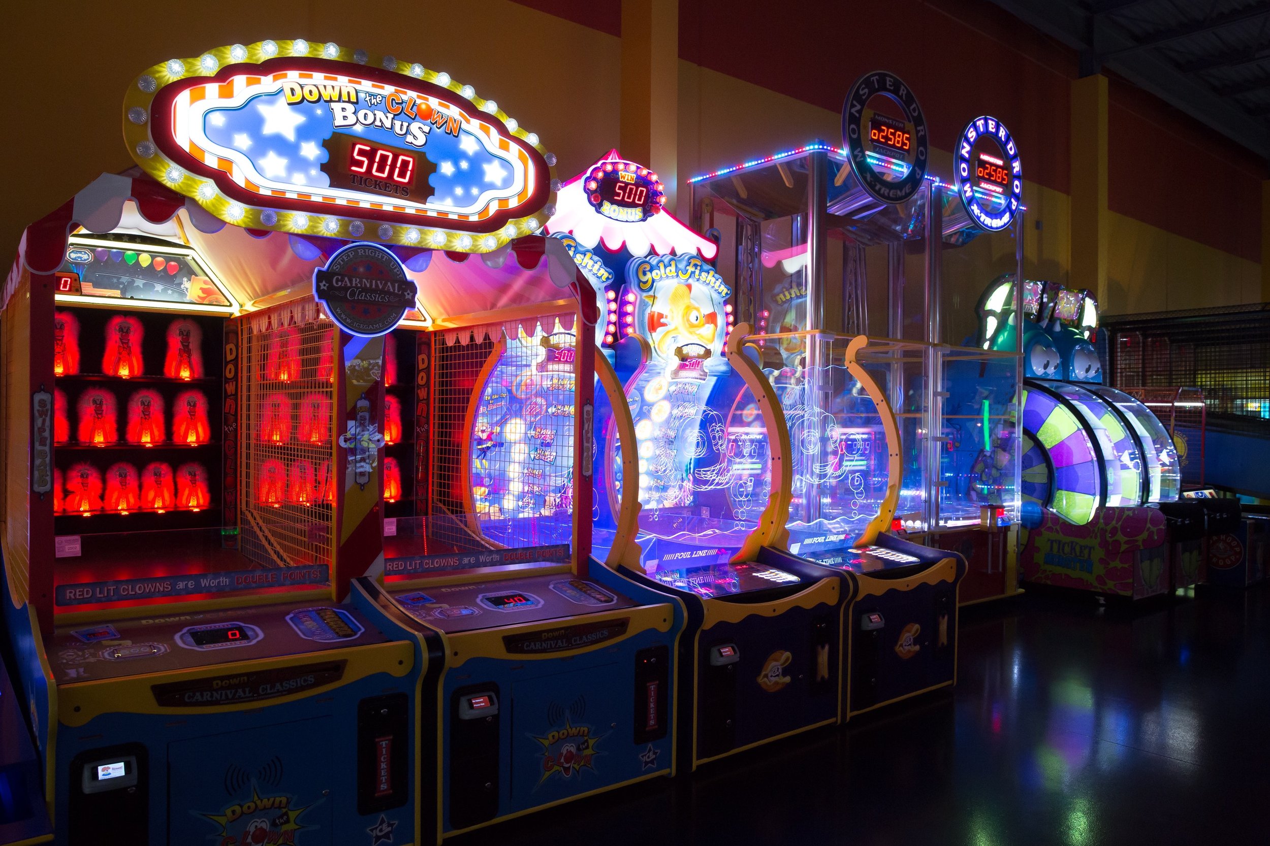 Razzmatazz Chicago Indoor Game Arcade & Entertainment Center